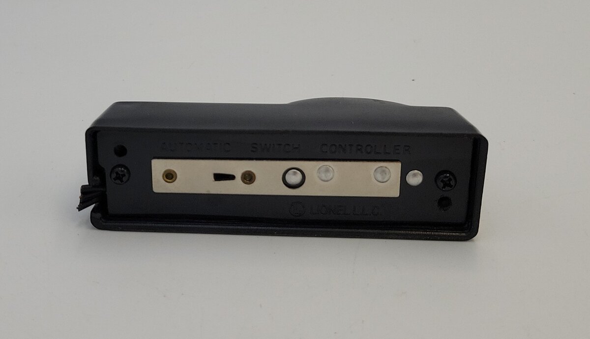 Lionel 5122-3 Black Bayonet Based Switch Controller without Bulbs & Wire