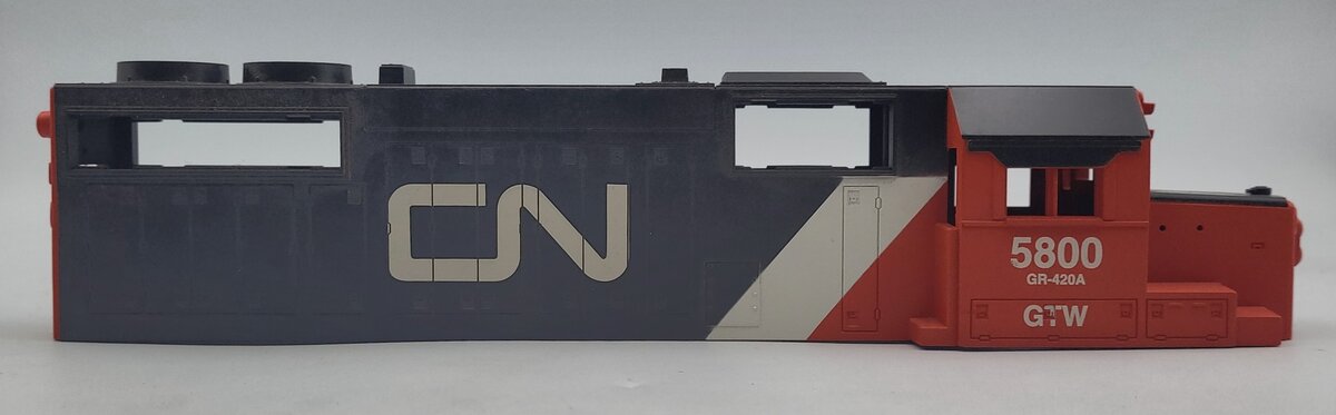 Lionel 18336-1 Canadian National GP-38-2 Diesel Locomotive Body Shell #5800