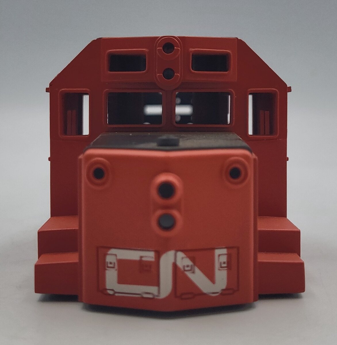 Lionel 18336-1 Canadian National GP-38-2 Diesel Locomotive Body Shell #5800
