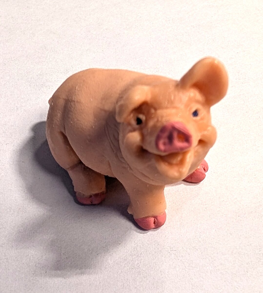 Schleich 1995 Heavy Duty Plastic Sitting Pink Piglet Figure (Single Item)