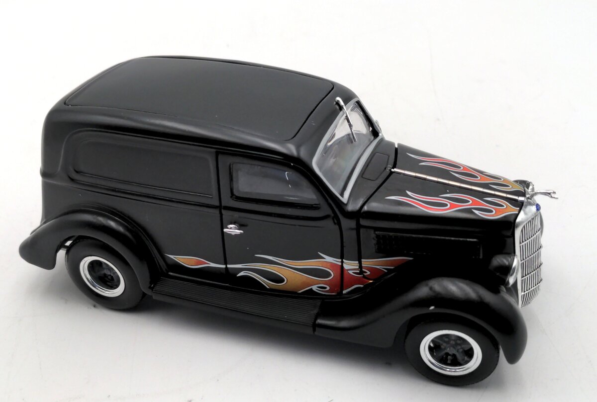 Unique Replicas UR78404 1935 Ford Sedan Delivery Street Rod