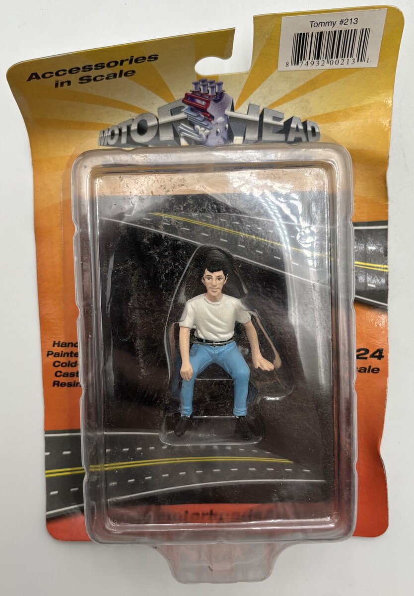 Motorhead Miniatures 213 1:24 Seated Tommy Figure