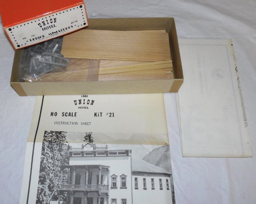 Period Miniatures 21 HO Scale Union Hotel Building Kit EX/Box