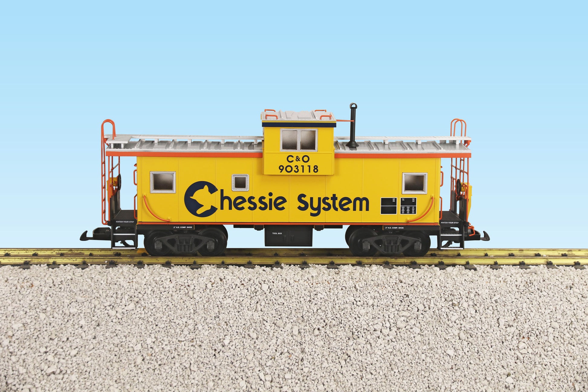 USA Trains R12128 G Chessie System Yellow/Red/Silver Extended Vision Caboose