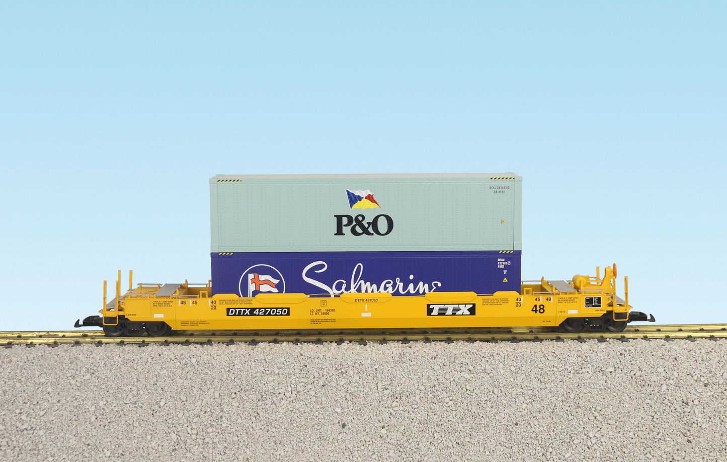 USA Trains R17102 G TTX Intermodal Car with Containers #2