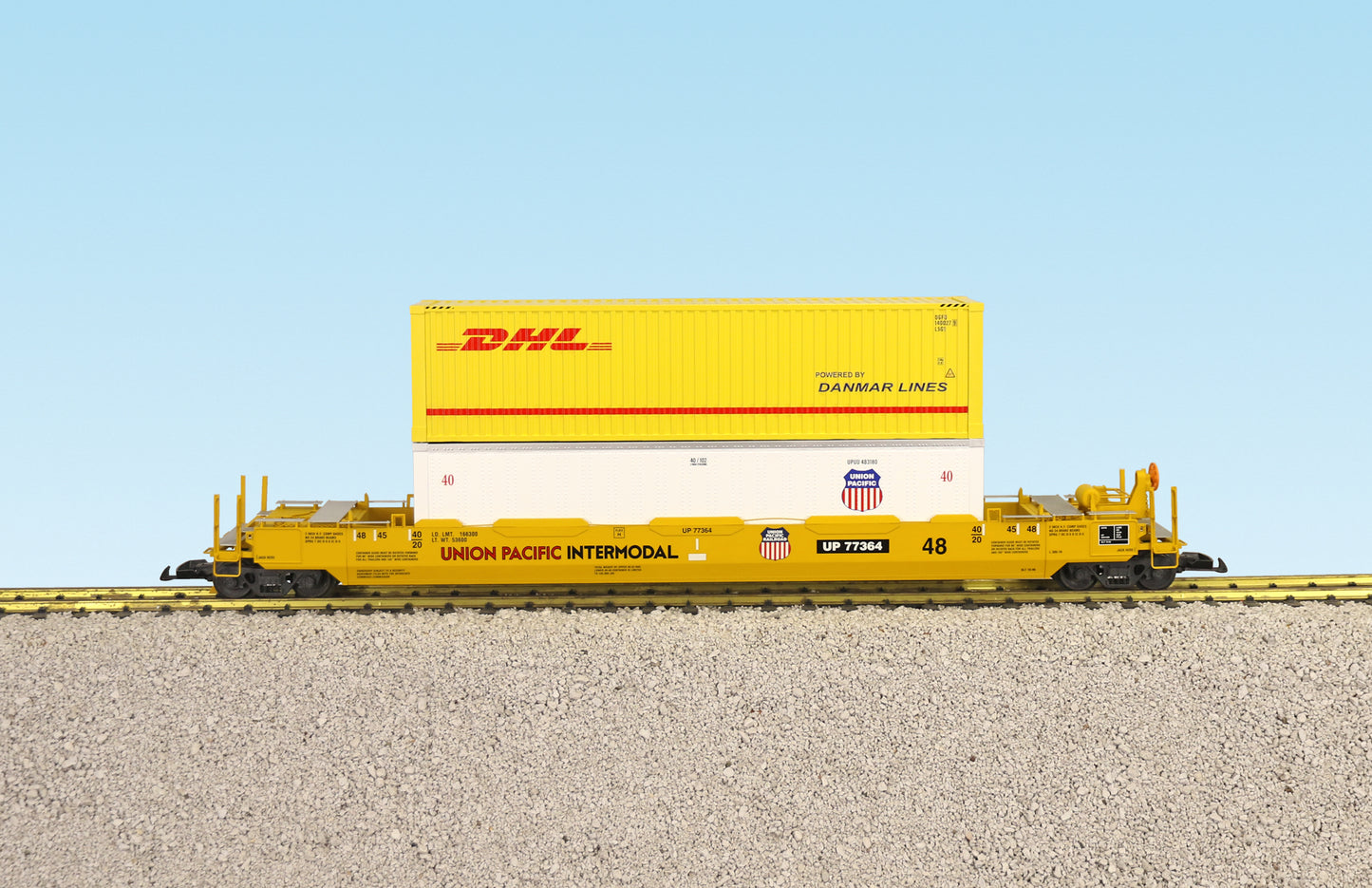 USA Trains R17115 G Union Pacific Intermodal Car with Containers #2