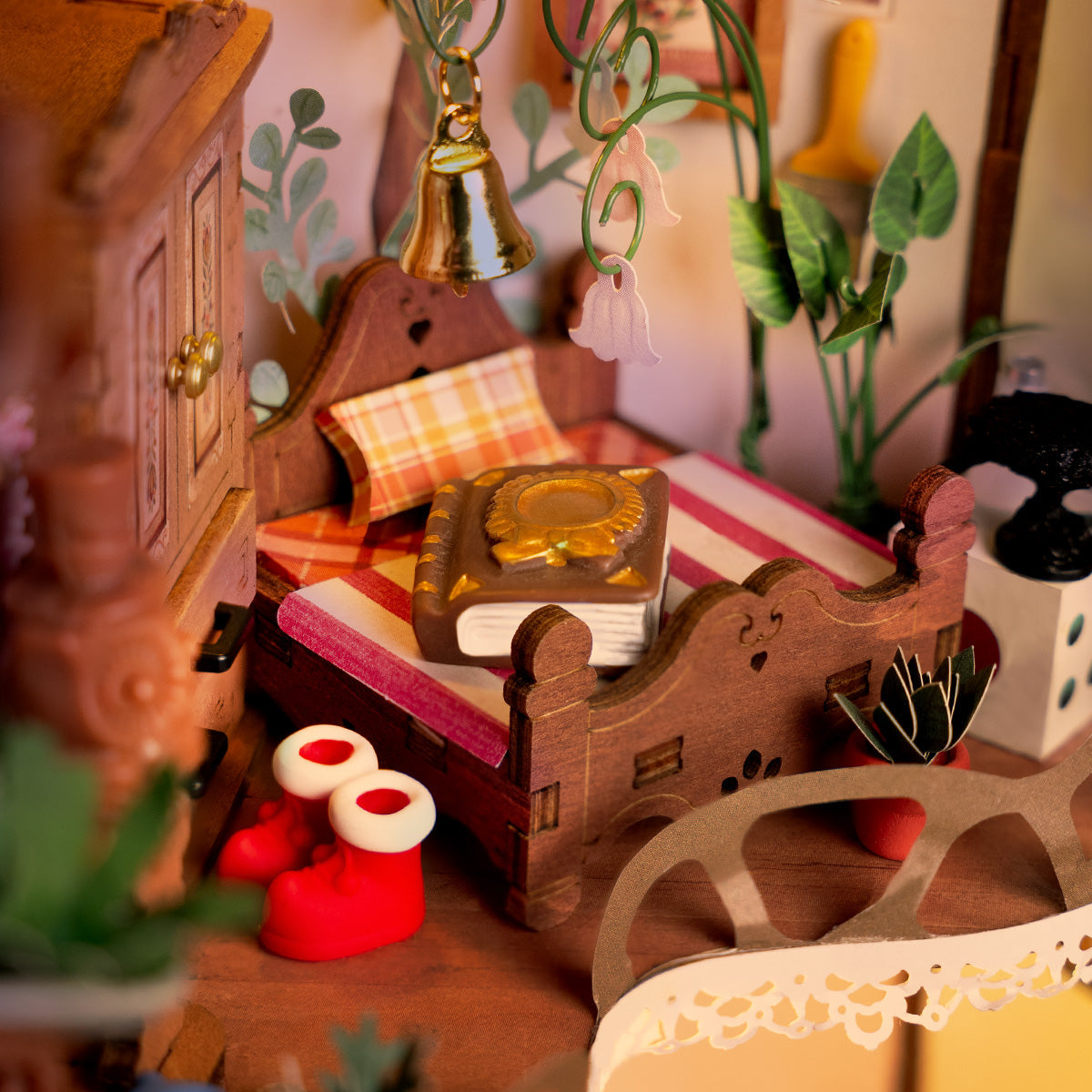 Robotime DG179 Rolife Fairytale Tree House DIY Miniature House