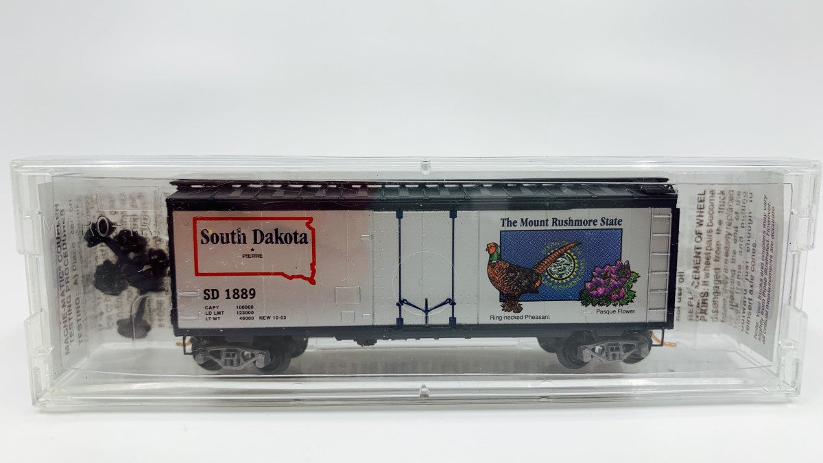 Micro-Trains 02100371 N Scale South Dakota 40' Standard Plug Door Boxcar #1889 EX/Box