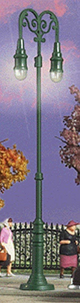 Walthers 933-1080 HO Scale Built-Ups Green Double-Arm Street Lamp