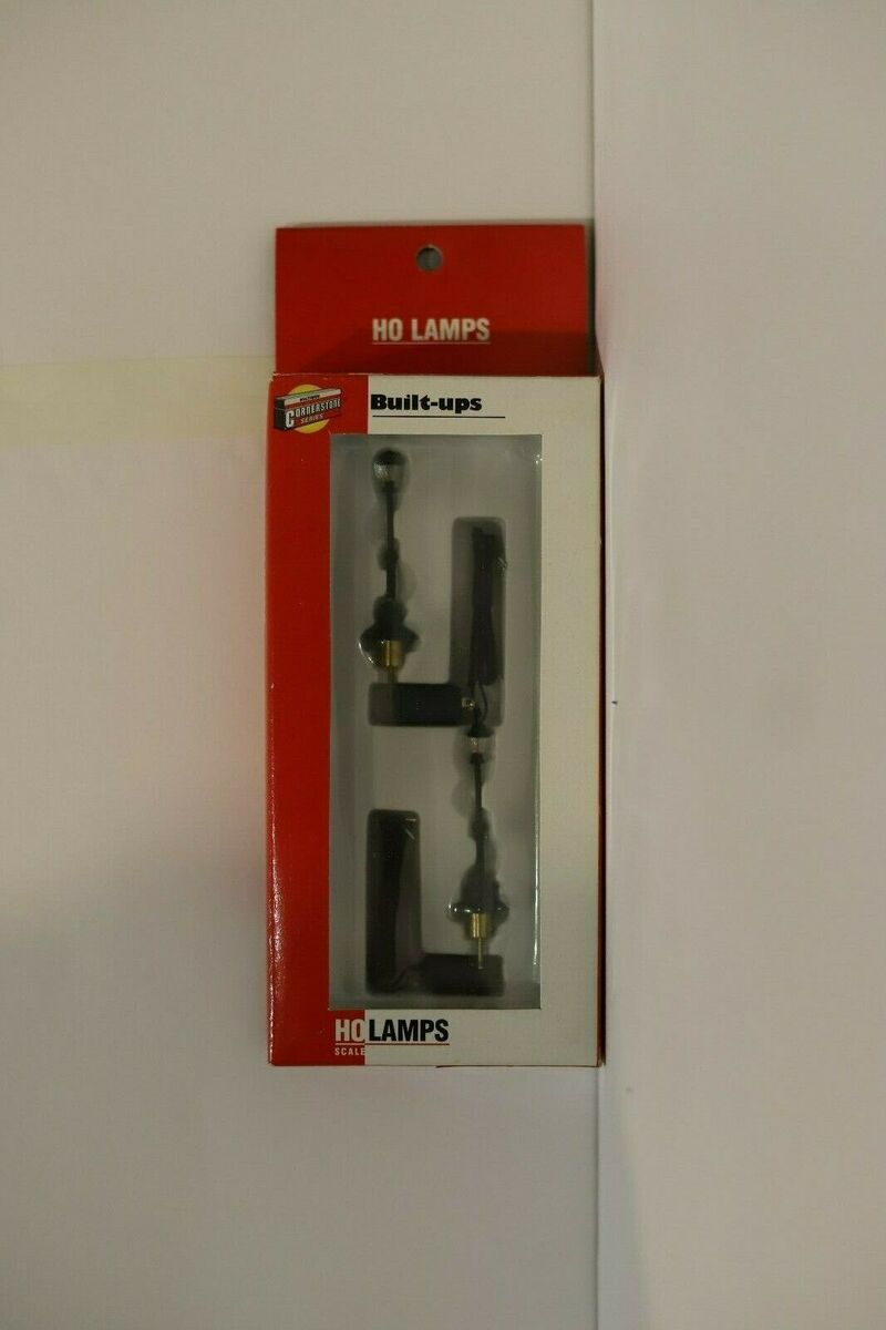 Walthers 933-1082 HO Small Street Lamp (Pack of 2)