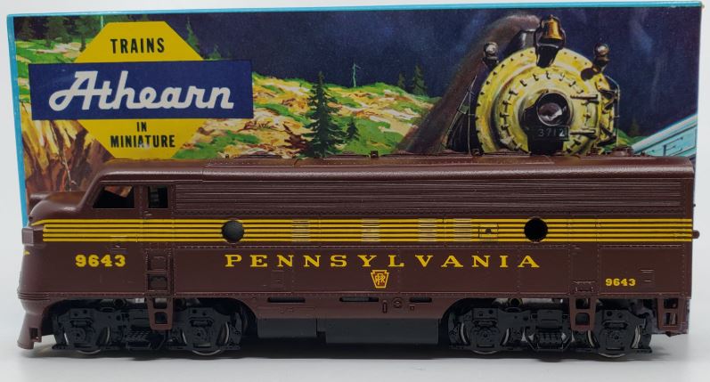 Athearn 3205 HO Scale Pennsylvania F7A Powered Diesel Locomotive #9643 EX/Box