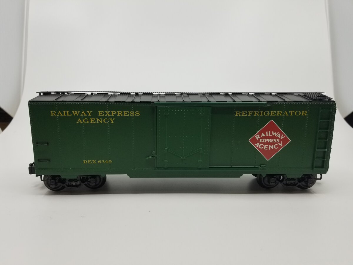 K-Line K756-1991 O Gauge Railway Express Agency Die-Cast Steel Sided Reefer LN/Box