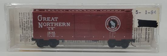 Micro-Trains 02000156 N Great Northern 40' Standard Single Door Boxcar #18748
