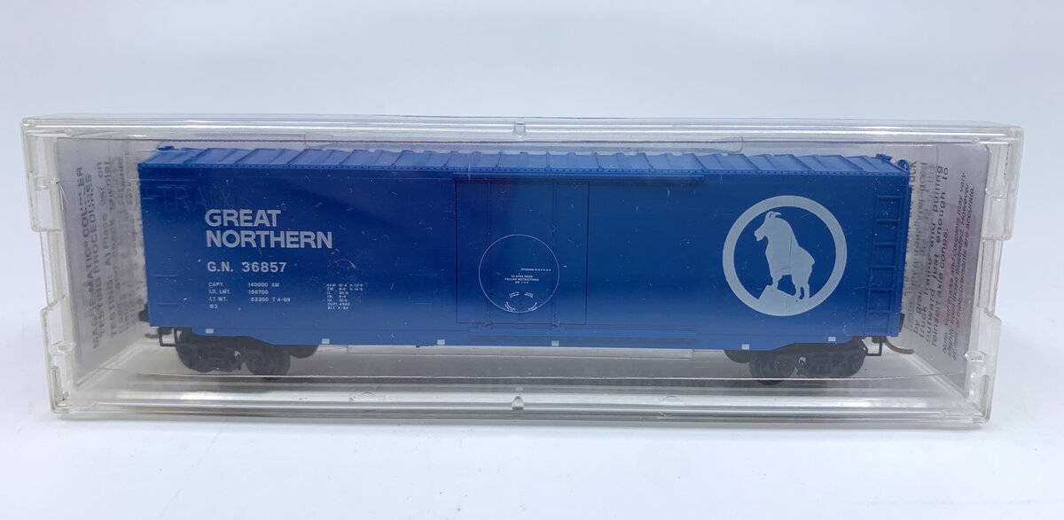 Micro-Trains 03800270 N Great Northern 50' Steel Plug Door Boxcar #36857
