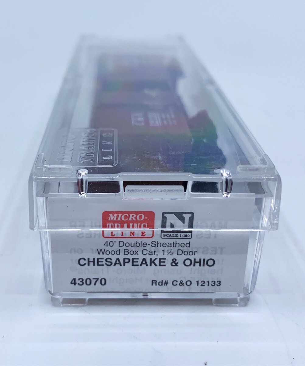 Micro-Trains 04300070 N C&O 40' 1-1/2 Door Double Sheathed Boxcar #12133