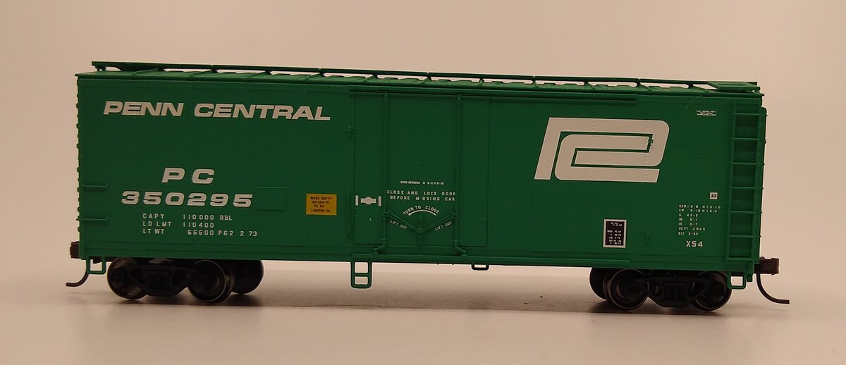 Atlas 20002744 HO Penn Central 40' Plug Door Boxcar #350295
