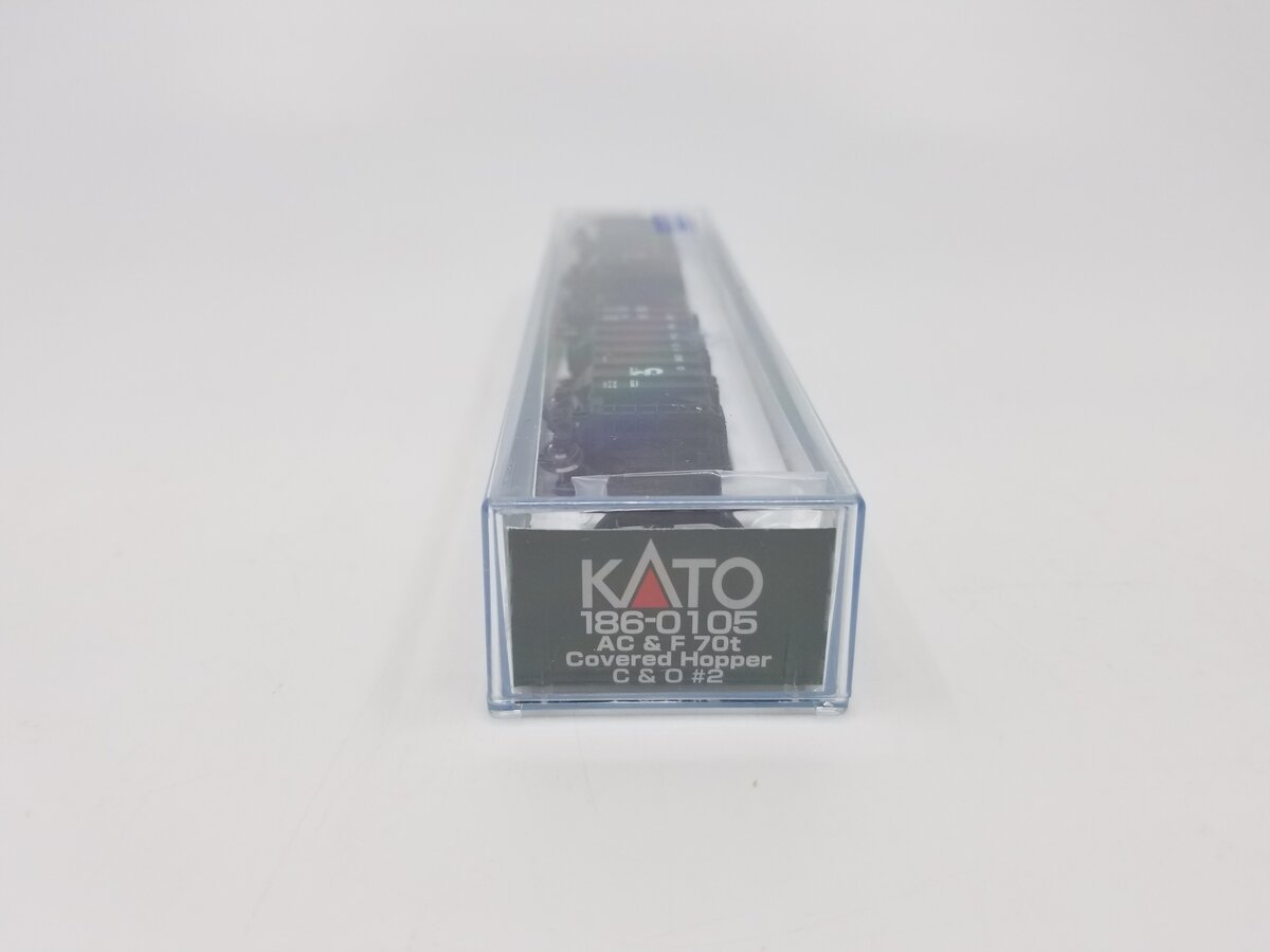 Kato 186-0105 N-Scale C&O ACF 70T 2-Bay Closed Side Covered Hopper #823, #946 LN/Box