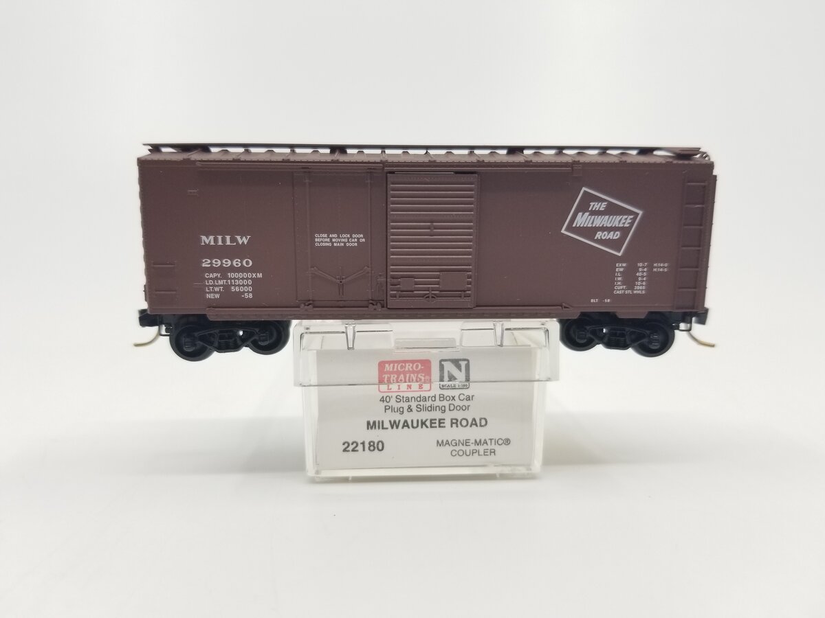 Micro-Trains 02200180 N Milwaukee Road 40' Plug & Sliding Door Boxcar #29960 LN/Box