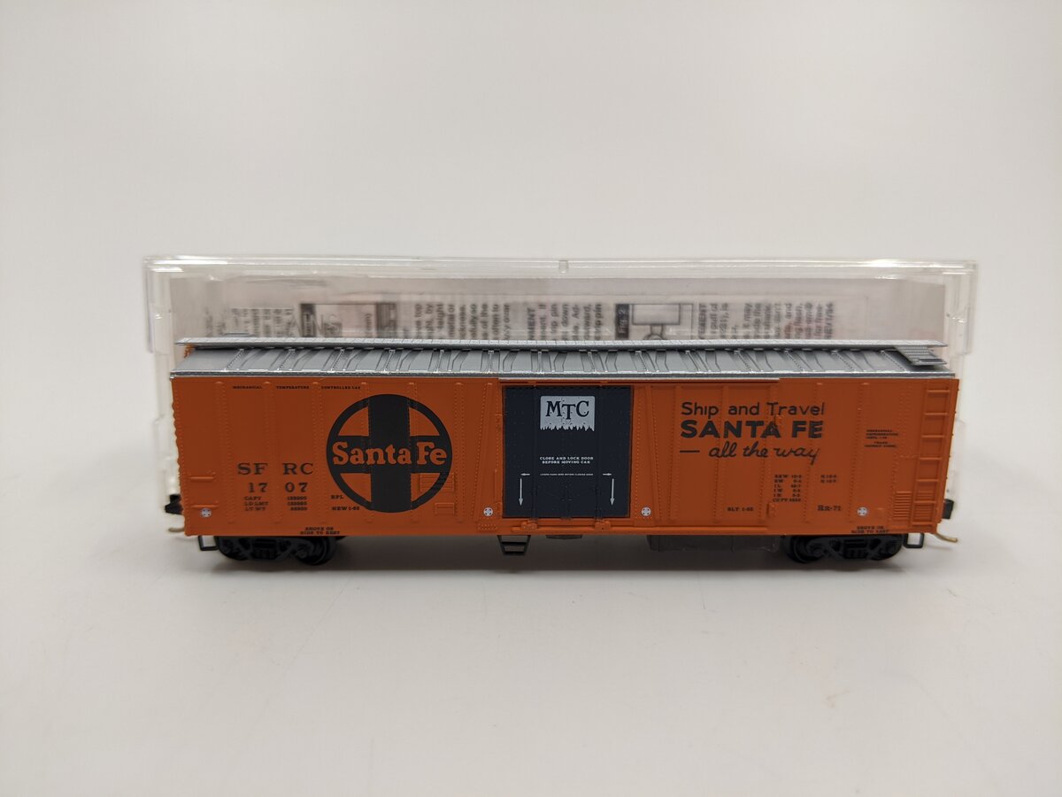 Micro-Trains 07000070 N Santa Fe 51' 3 3/4" Rib Side Mechanical Reefer #1707