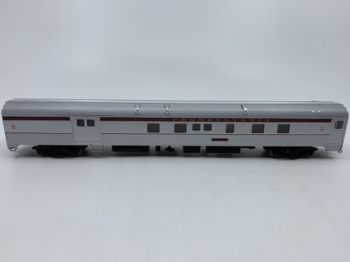Walthers 932-6466 HO Scale 85' Budd Baggage Dormitory Passenger Car LN/Box
