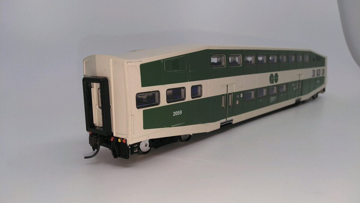 Athearn 2561 HO Scale GO Transit Bombardier Coach Car #2059 LN/Box