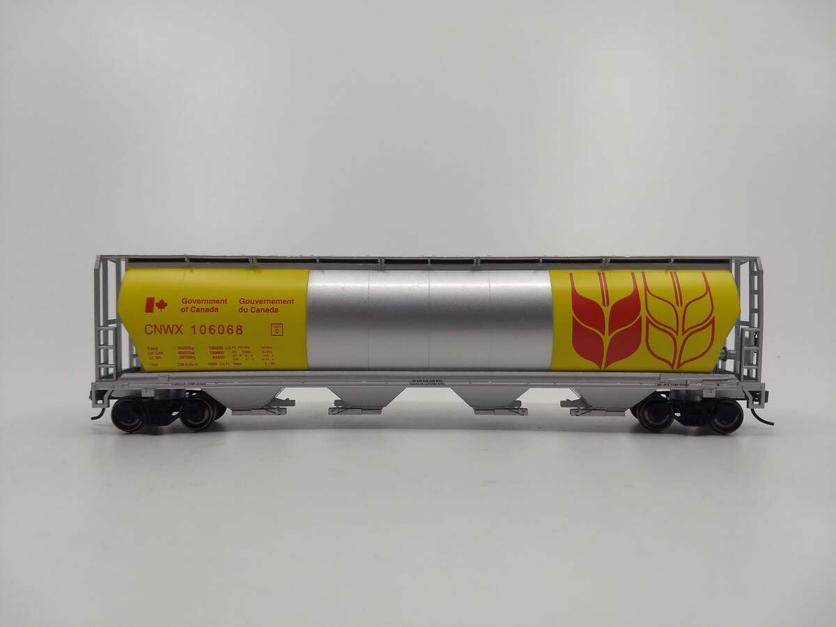 Bachmann 19136 HO Scale Government of Canada Cylindrical Grain Hopper #106068