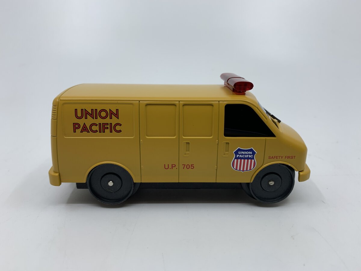 K-Line K2629-02 O Gauge Union Pacific Motorized Van