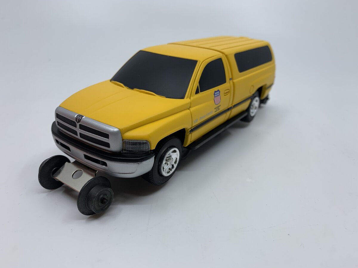 Lionel 6-18439 O Gauge Union Pacific Dodge Ram Track Inspection Vehicle LN/Box