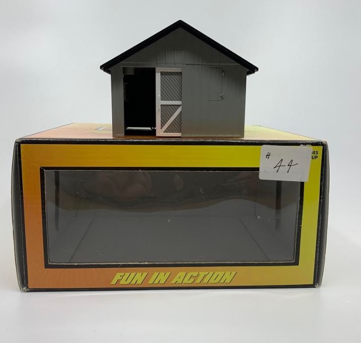 MTH 30-9073 O Gauge Tool Shed Layout Building