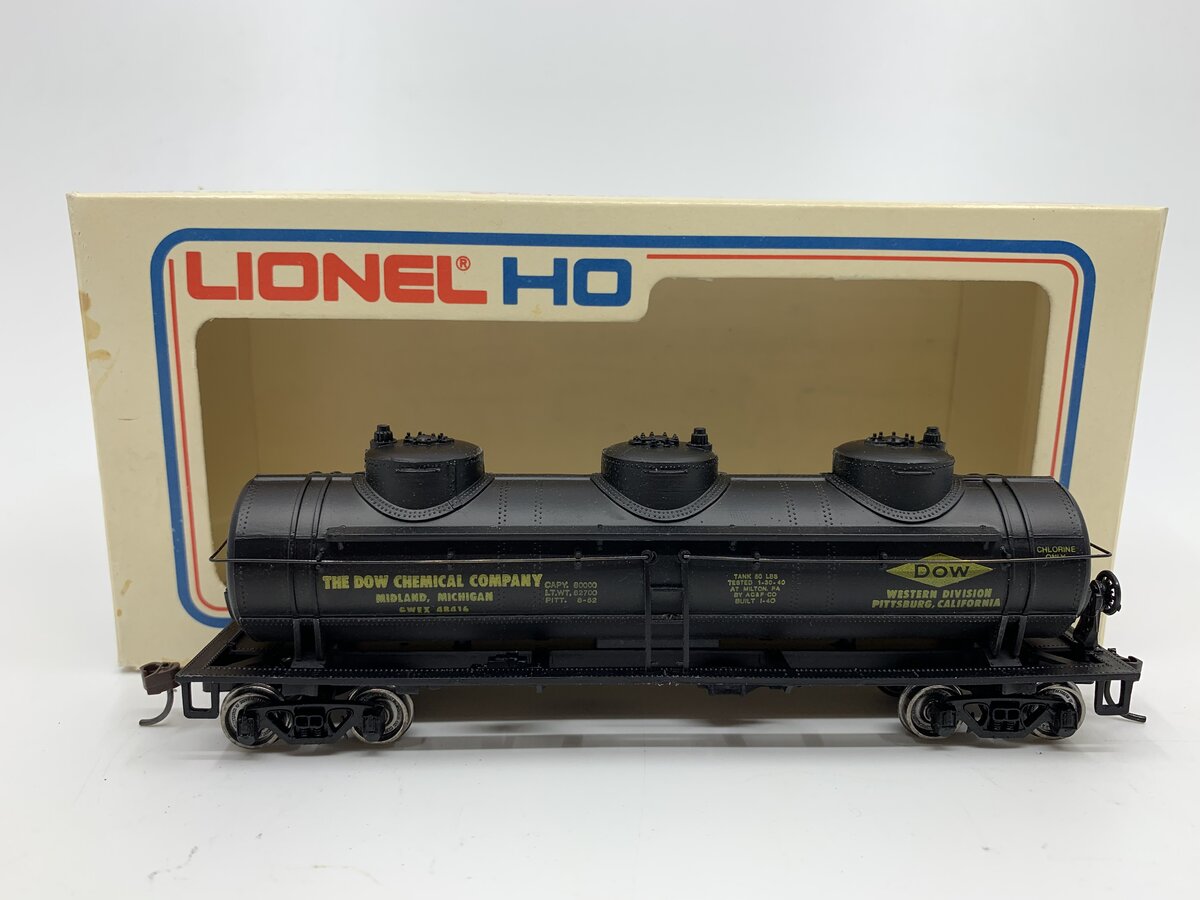 Lionel 8416 #48416 42' Dow Chemical Tank Car w/ No Lionel Name on Frame