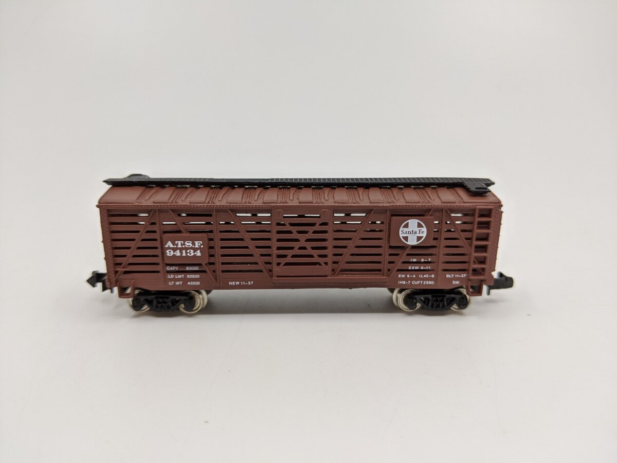 Bachmann 5046 N Scale Atchison Topeka Santa Fe 40' Stock Car #94134
