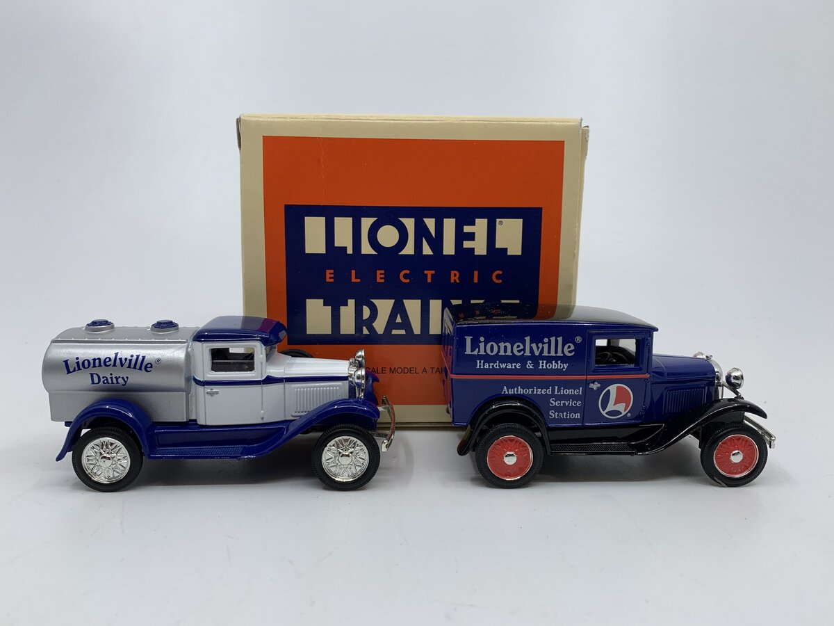 Lionel 311500 1:43 Lionelville Dairy Tanker & Panel Delivery Trucks (Set of 2) EX/Box