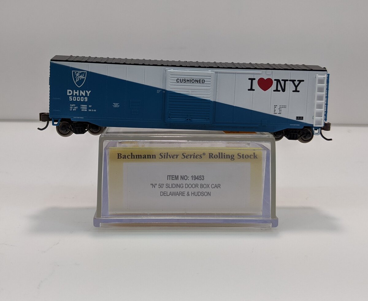 Bachmann 19453 N Delaware & Hudson 50' Sliding-Door Boxcar No Roofwalk #1199