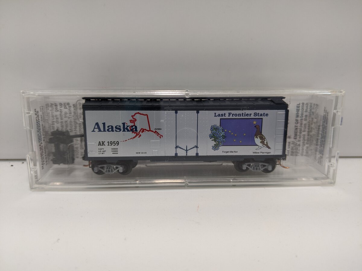 Micro-Trains 02100388 N Scale Alaska State 40' Standard Plug Door Boxcar #1959 LN/Box