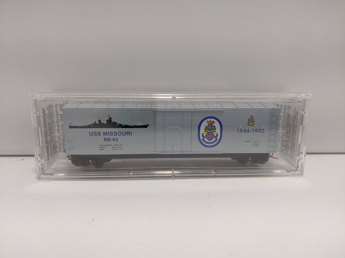 Micro-Trains 03800401 N Navy Series U.S.S Missouri 50' Standard Boxcar #BB-63 LN/Box