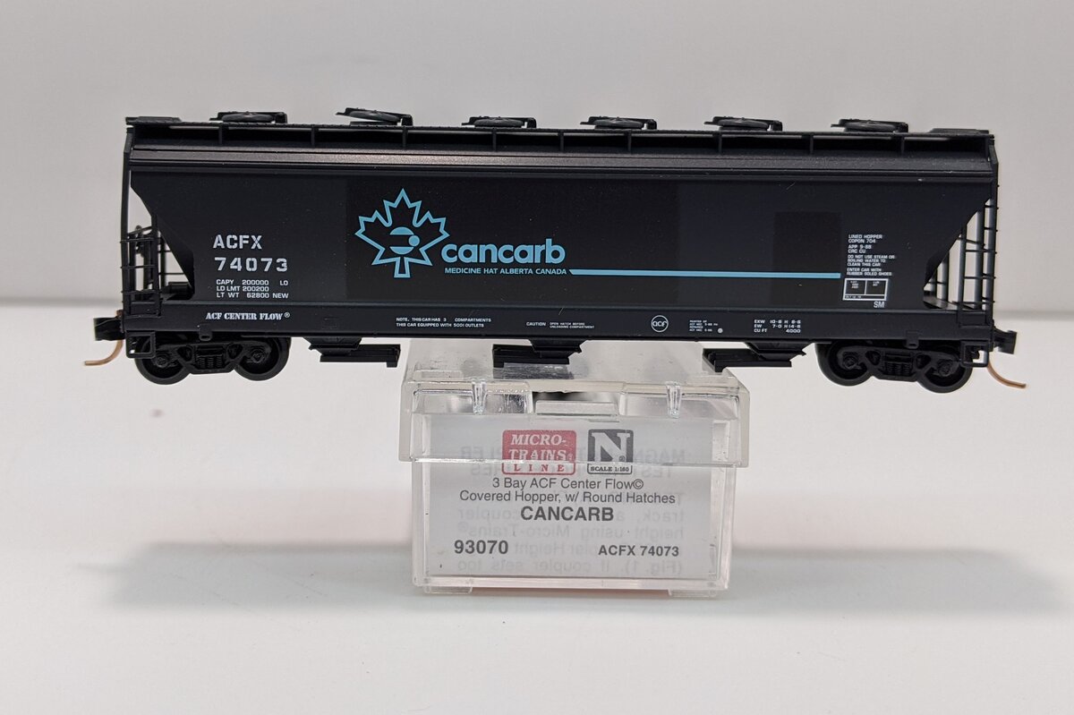 Micro-Trains 09300070 N Cancarb 3-Bay ACF Center Flow Covered Hopper #74073 LN/Box