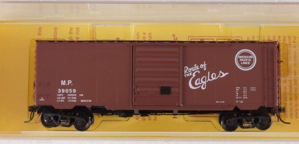 Kadee 5242 HO Scale Missouri Pacific 40' PS-1 Boxcar with Scale Couplers #39059 LN/Box