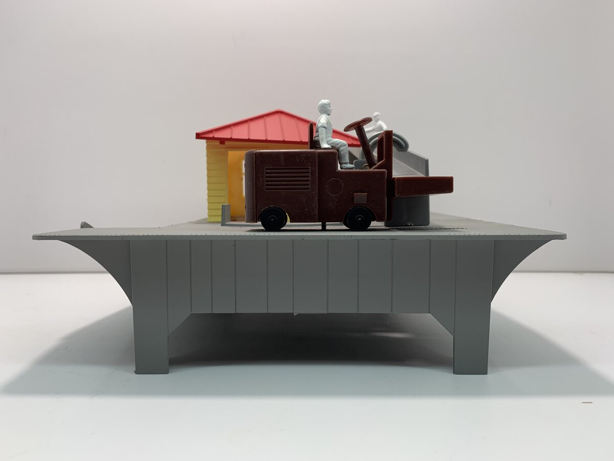 K-Line K-01242  Hershey's Operating Barrel Loader