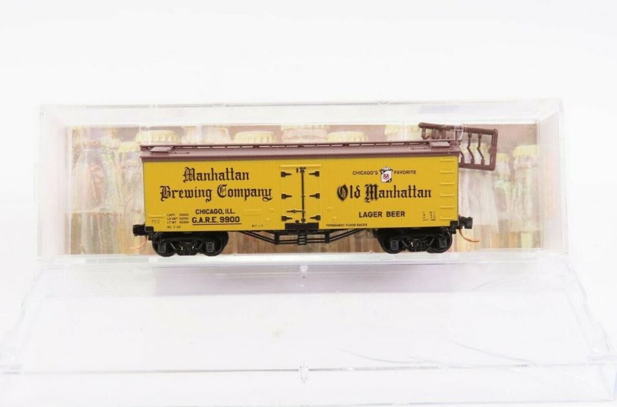 Micro-Trains 05800190 N Manhattan Brewing Co 36' Wood Sheathed Ice Reefer #9900