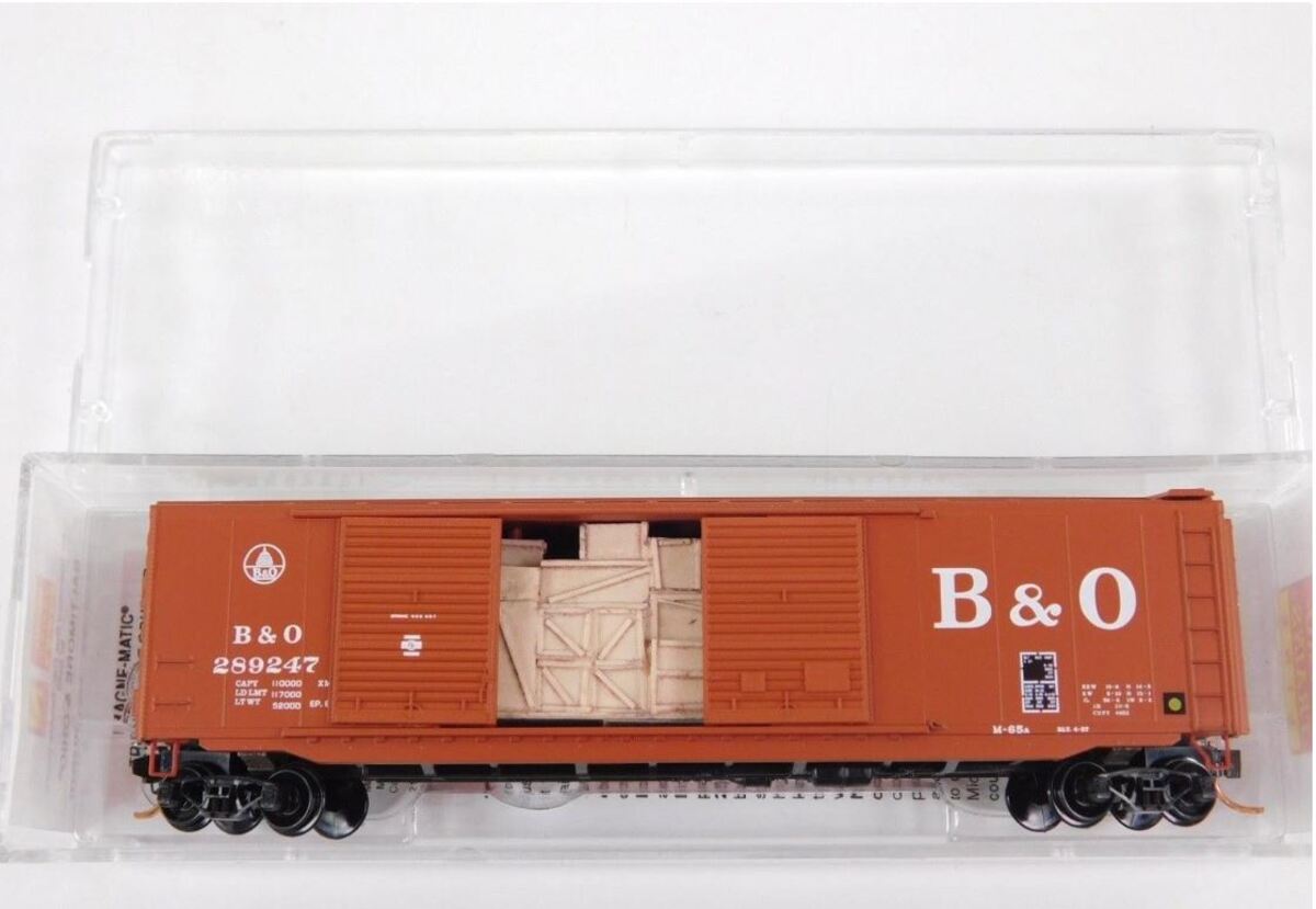 Micro-Trains 03400380 N B&O 50' Standard Double Door Boxcar w/Load #289247