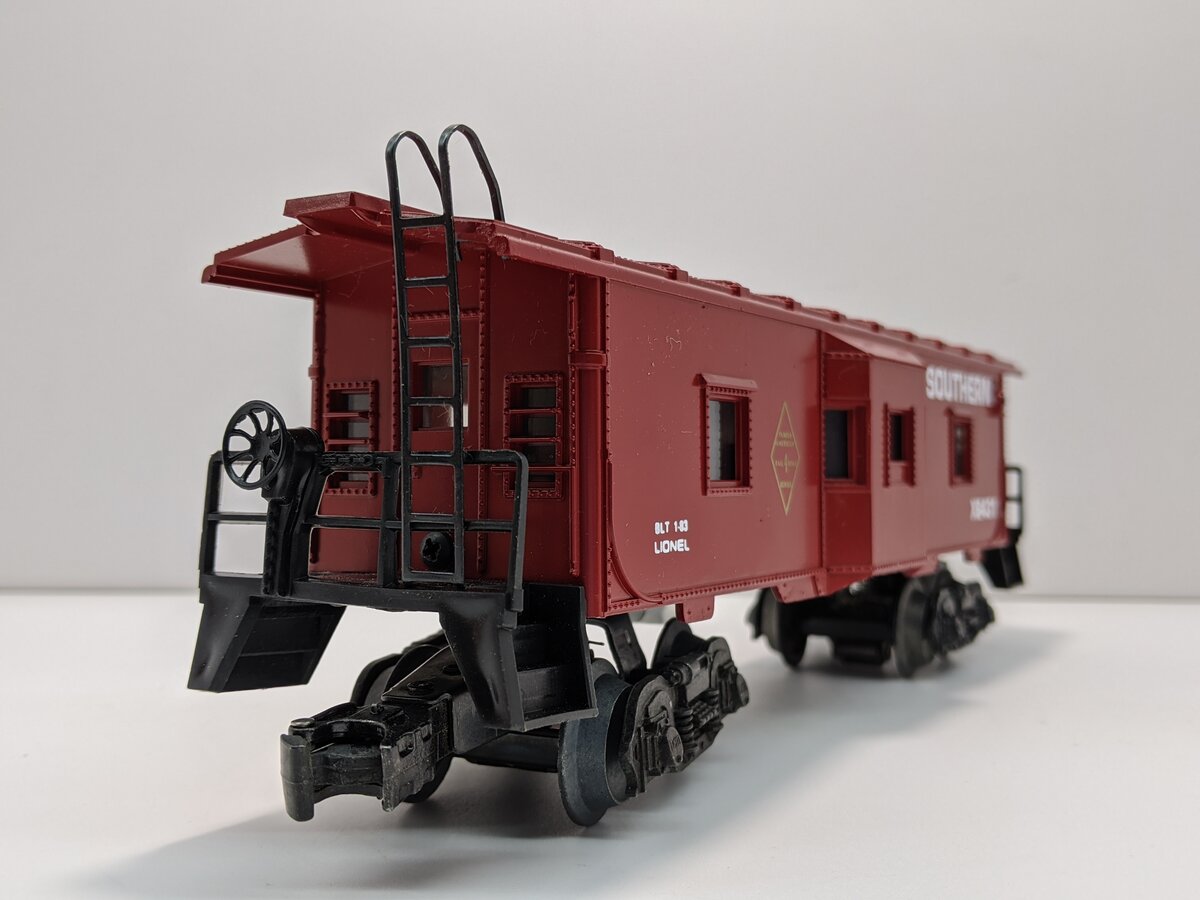Lionel 6-6431 O Southern "Famous American Railroad" Bay Window Caboose #X6431 LN/Box
