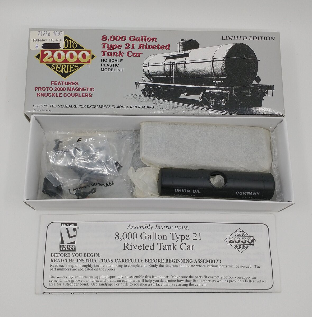 Proto 2000 21286 HO Union Oil Company 8000 Tank Car Kit #8012