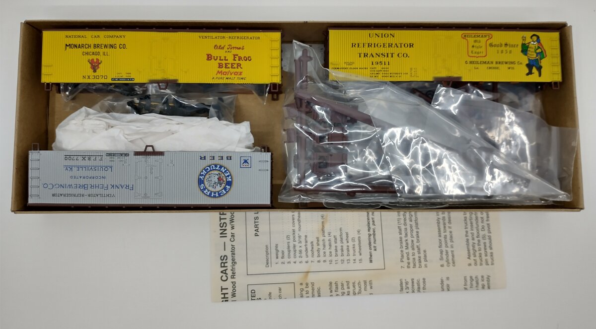 Walthers 932-9076 HO 40' Beer Reefer Cars Kit (Pack of 3)