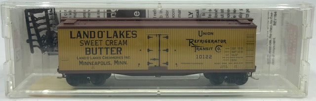 Micro-Trains 04900460 N Land O' Lakes 40' Double Sheathed Wood Reefer #10122