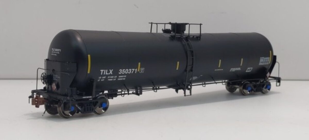 Scale Trains SXT30052 HO TILX Trinity Rail 31,000 Crude Oil Tank Car #350371