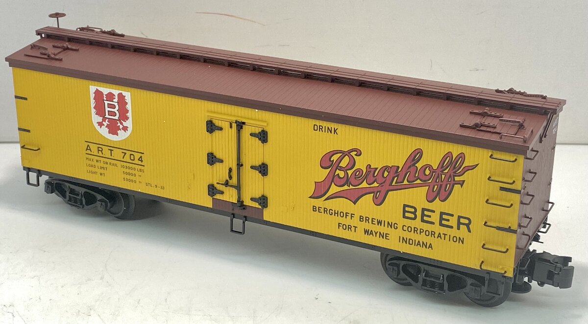 Atlas 8185-2 O Gauge Berghoff Beer 40' Wood Reefer #704 - 3 Rail LN/Box
