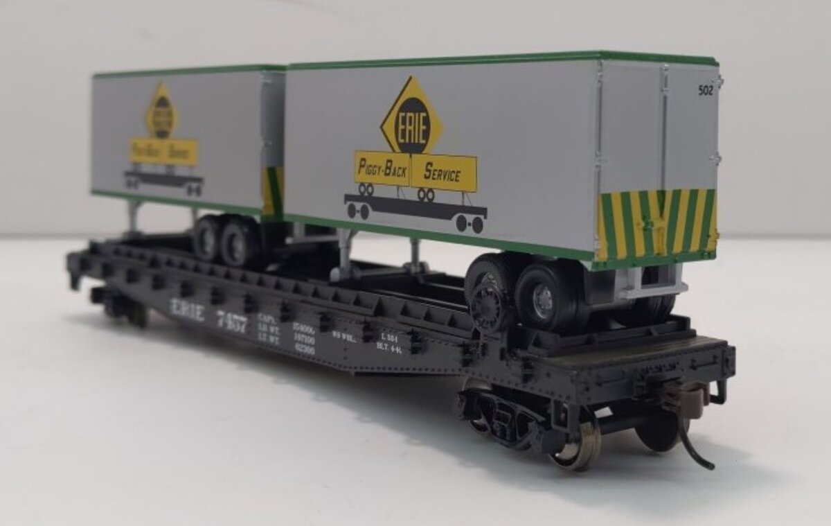 Athearn 92390 HO Scale Erie #7457 50' Flatcar With Two 25' Trailers LN/Box