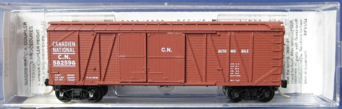 Micro-Trains 02900070 N Canadian National 40' Outside Braced Boxcar #582596