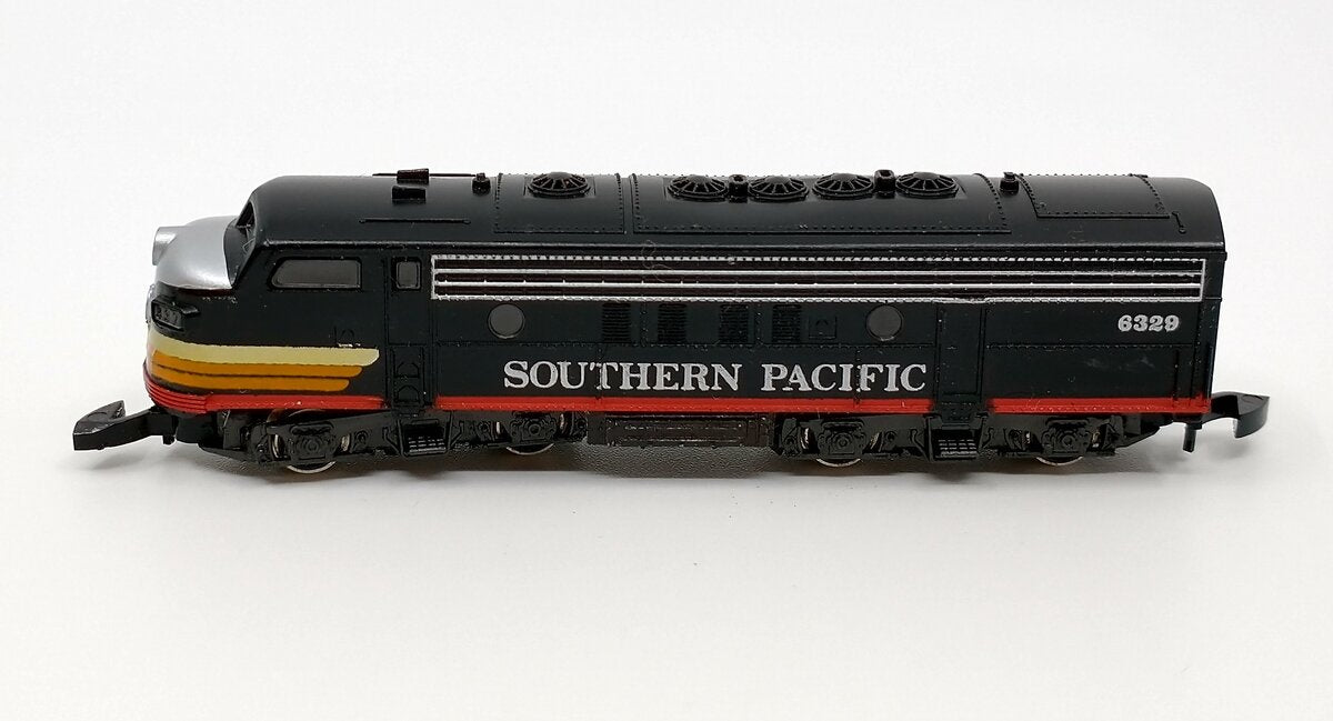 Marklin 8861 Z Scale Southern Pacific EMD F7 Diesel Locomotive #6329 LN/Box