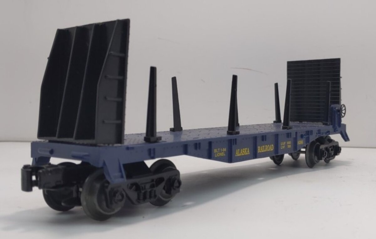 Lionel 6-16396 O Gauge Alaska Railroad Flatcar with Bulkheads and Stakes LN/Box
